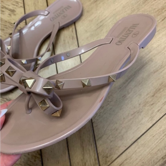 Valentino Garavani rockstud jelly sandals - Picture 4 of 5